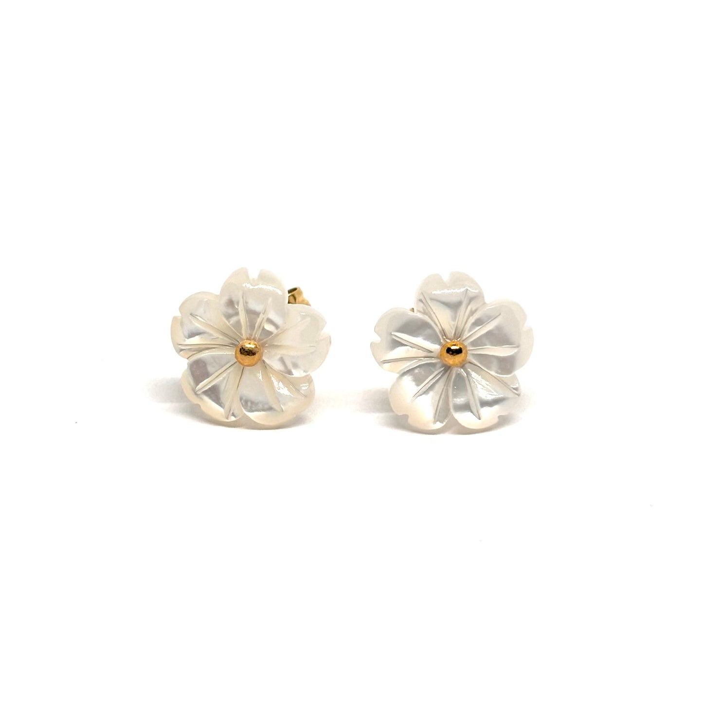 Boucles d’oreilles acier doré fleurs blanches