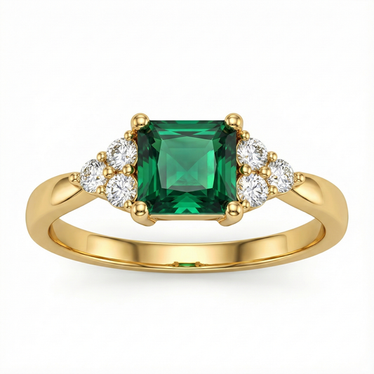 Bague doré à l’or 18k avec pierre verte taille émeraude et zircons