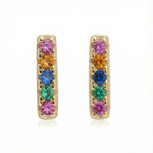 Puces d'oreilles barre verticale dorée sertie de pierres fines multicolores style arc-en-ciel