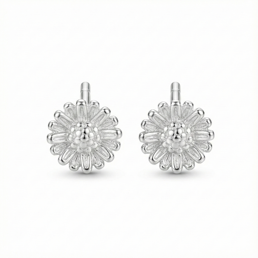 Boucles d'oreilles puces marguerites en argent pur 999 (argent fin), bijou floral hypoallergénique pour oreilles sensibles.