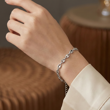 Bracelet maillons ovales plats en acier inoxydable couleur argent