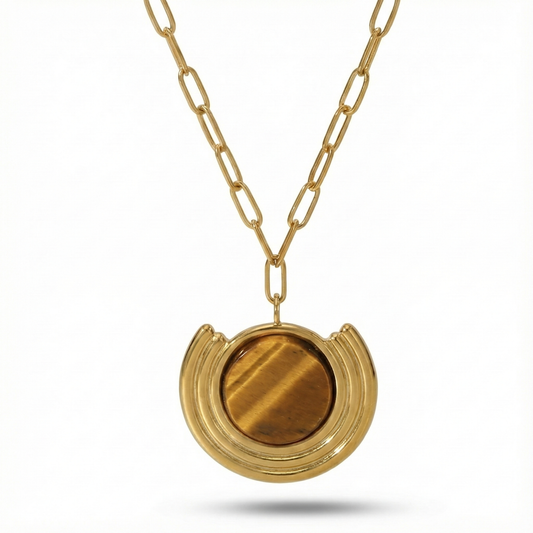 Collier chaîne maille trombone dorée avec pendentif rond serti d'une pierre naturelle Oeil de Tigre marron