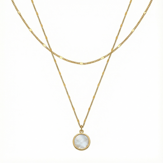Collier double chaîne en acier inoxydable doré avec médaillon en nacre naturelle