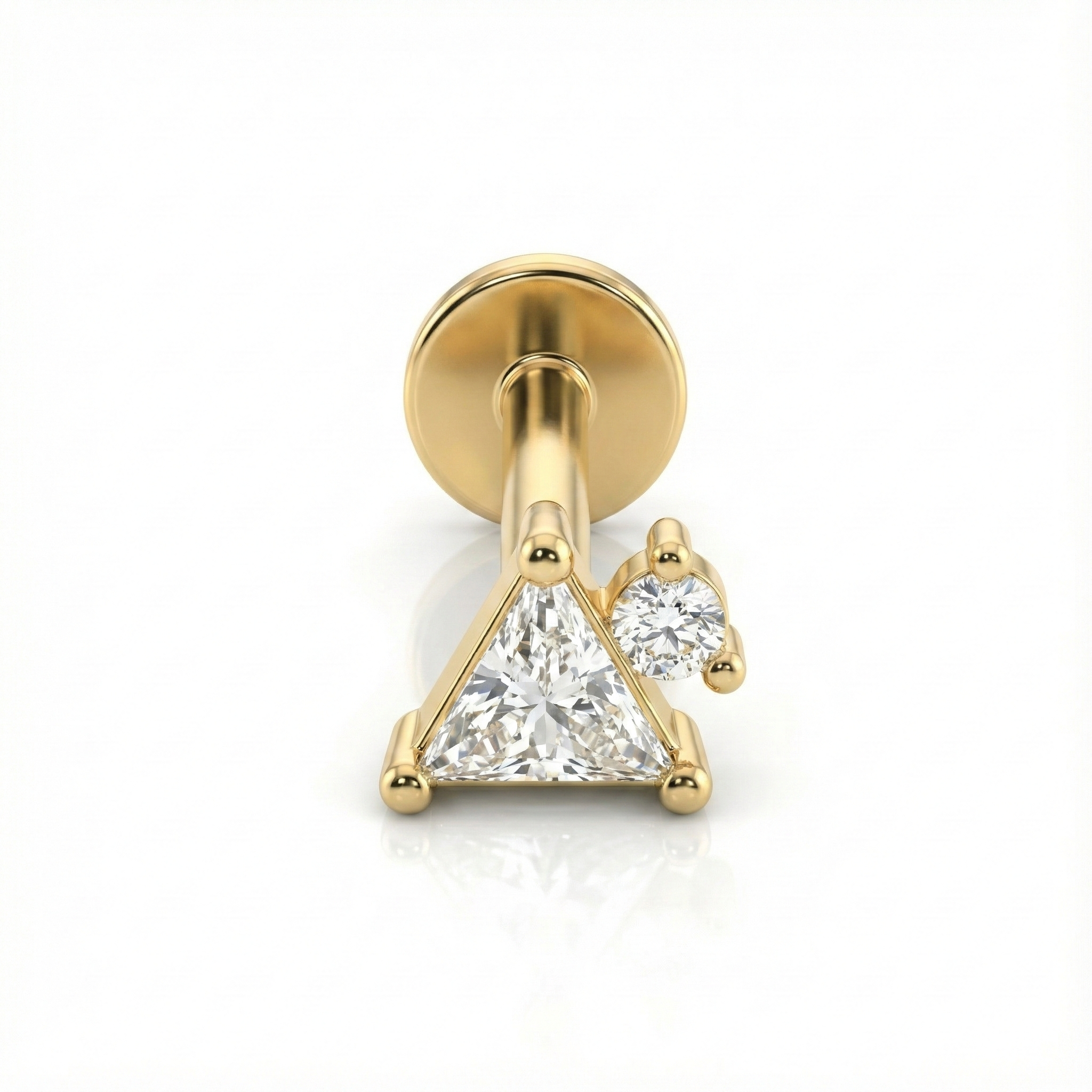 Détail triangle doré et zirconium sur boucle unique