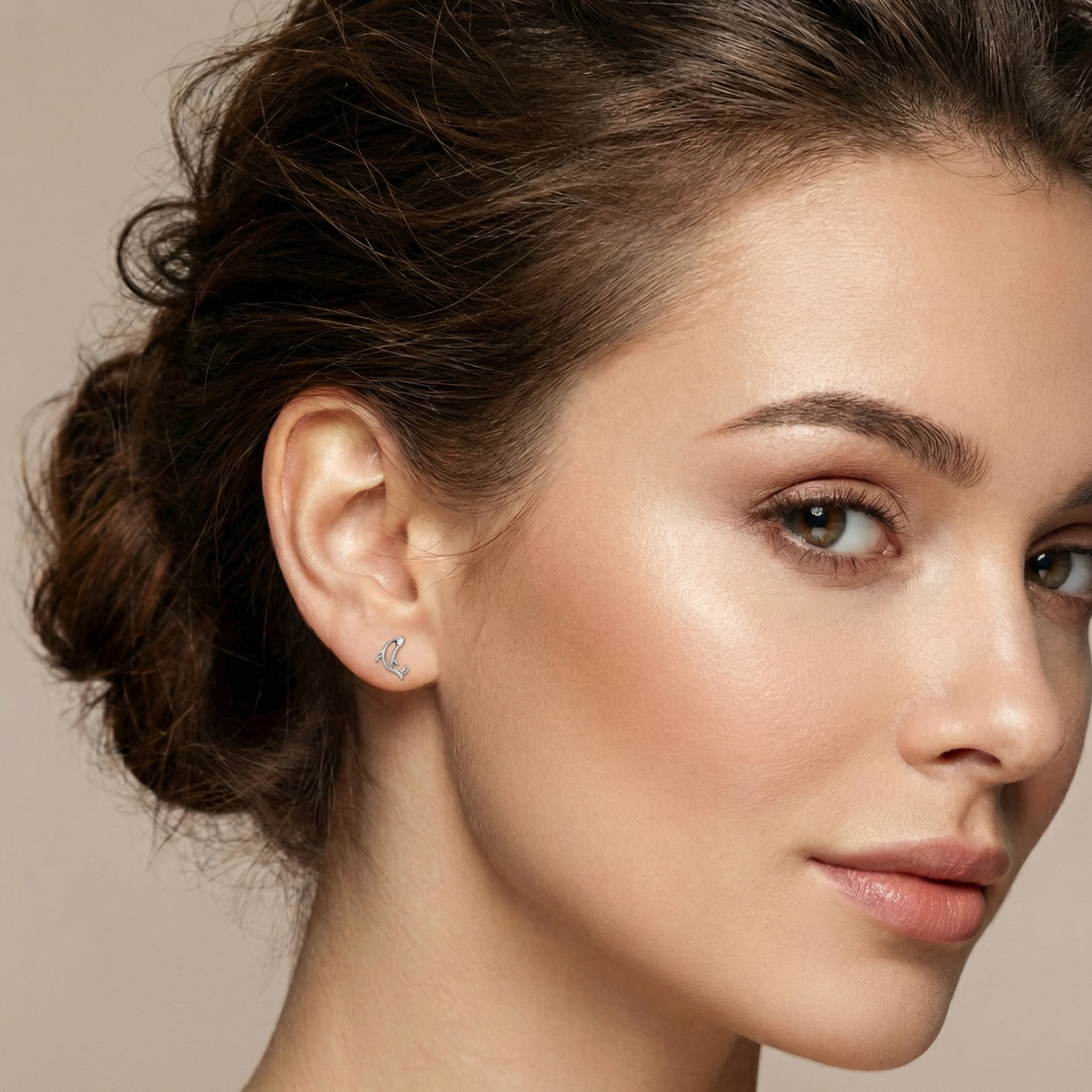 Paires de puces d'oreilles motif dauphin ajouré (silhouette) en argent 925 sterling brillant