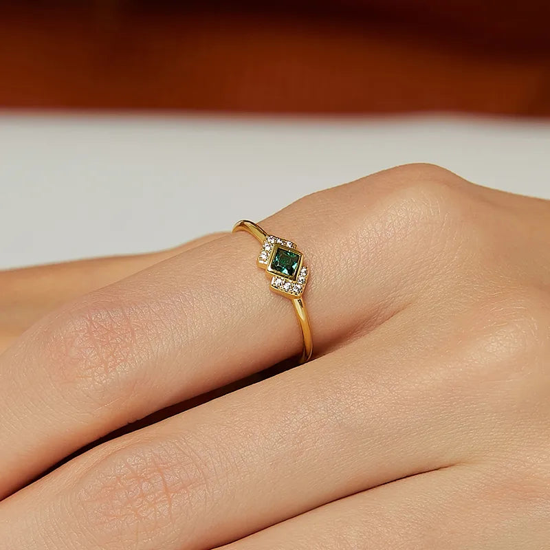 Bague Plaqué Or Pierre Émeraude & Pavage Zircons