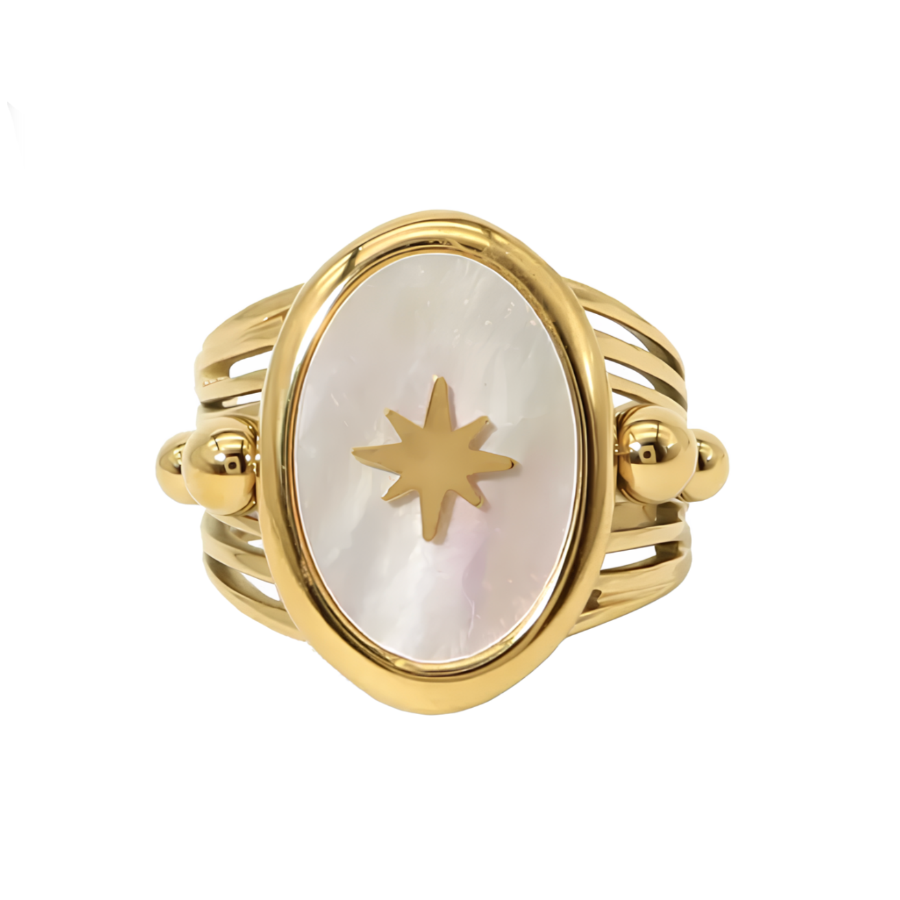 Découvrez l’élégance intemporelle de cette bague, conçue pour captiver tous les regards. Son design raffiné met en valeur un somptueux centre pièce en nacre ovale rehaussé d’une étoile dorée délicatement incrustée, symbolisant lumière et sophistication.
