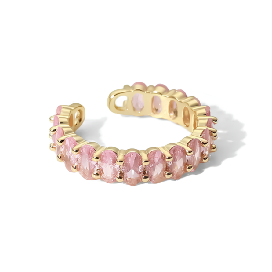 Cette bague en acier inoxydable doré, sertie de cristaux roses taillés en ovale, capte la lumière avec éclat et douceur. Son design ajouré et sa forme ouverte permettent un port confortable et élégant, quelle que soit la taille du doigt.

Matériau : Acier inoxydable couleur doré, placage PVD 18K, cristaux synthétiques roses, hypoallergénique, résistant à l’eau et à l’oxydation.

Dimensions : Largeur 0,5 cm, taille ajustable, poids 3,2 g.

Design : Anneau semi-ouvert orné de pierres roses facettées, pour un 