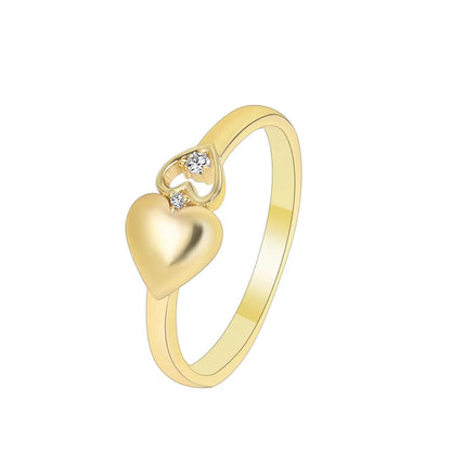 Bague dorée or 18K pour femme, ornée d’un motif double cœur composé d’un cœur plein satiné et d’un cœur ajouré serti de zircons blancs, au style romantique et féminin, symbole d’amour et de tendresse éternelle.