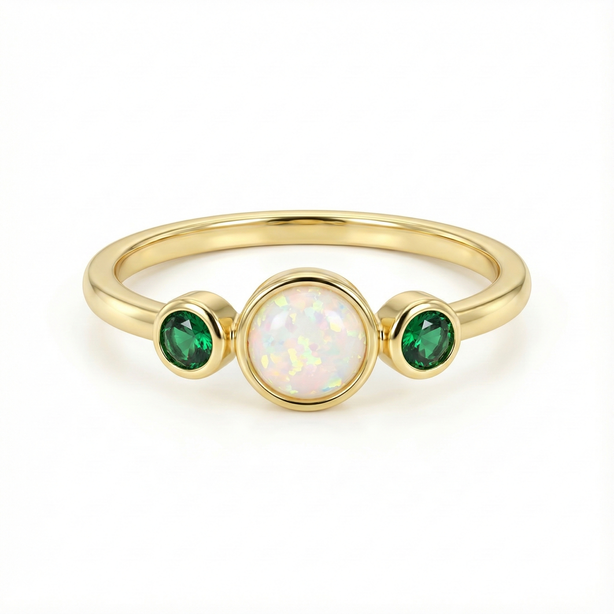Bague dorée or 18k avec opale blanche et zircons verts