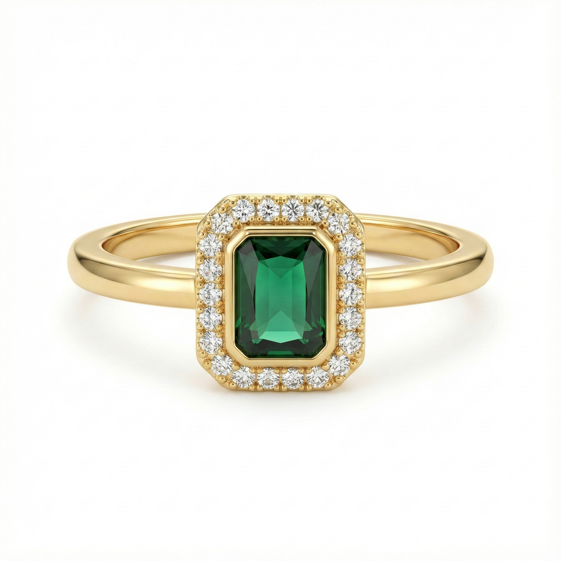 Bague dorée or 18k avec pierre verte rectangulaire imitation émeraude entourée de zircons blancs, bijou style Art déco élégant et intemporel