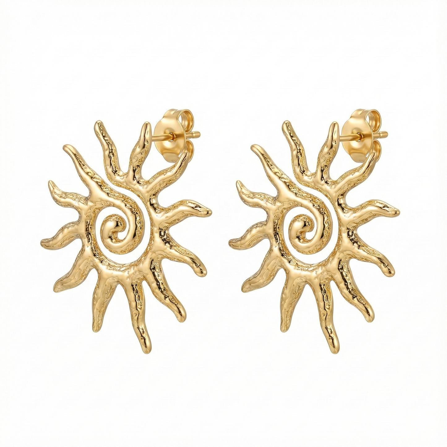 Boucles d'oreilles tendance motif soleil rayonnant : bijou style céleste bohème en acier inoxydable doré lumineux.