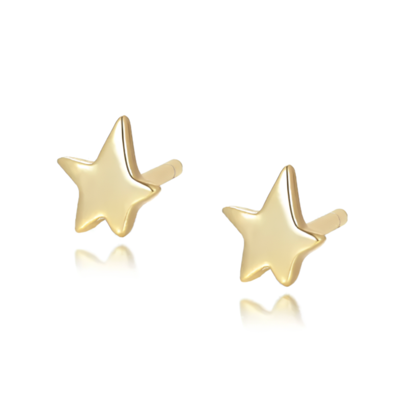 Ajoutez une touche d’éclat céleste à votre look avec ces boucles d’oreilles puces en argent 925 doré à l’or fin, représentant de petites étoiles dorées délicatement sculptées. Leur design simple et lumineux capture la magie du ciel nocturne et apporte une brillance discrète à vos tenues. Parfaites pour celles qui aiment les bijoux symboliques et raffinés, ces boucles incarnent la lumière, le rêve et la féminité moderne, tout en restant faciles à porter au quotidien.

Matériau : Argent 925 doré à l’or fin, p