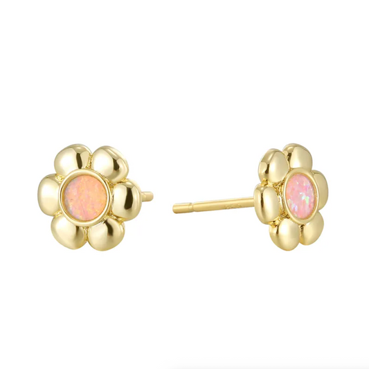Boucles d’oreilles puces dorées pour femme en plaqué or, en forme de fleur avec opale irisée au centre. Bijou poétique et féminin au design floral lumineux, parfait pour un style romantique, bohème ou discret au quotidien