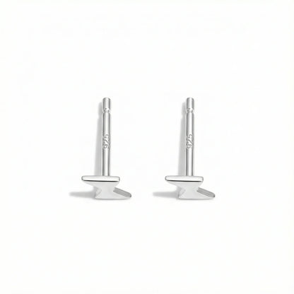 Boucles d’oreilles clous en argent 925 avec fermoirs poussette, système de maintien sécurisé pour lobes percés