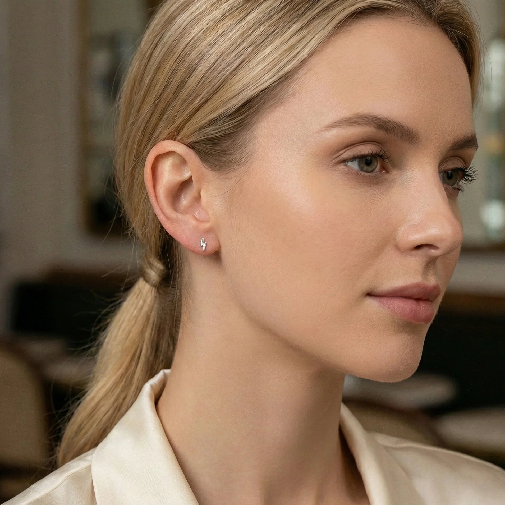 Boucles d’oreilles clous en argent 925 avec fermoirs poussette, système de maintien sécurisé pour lobes percés