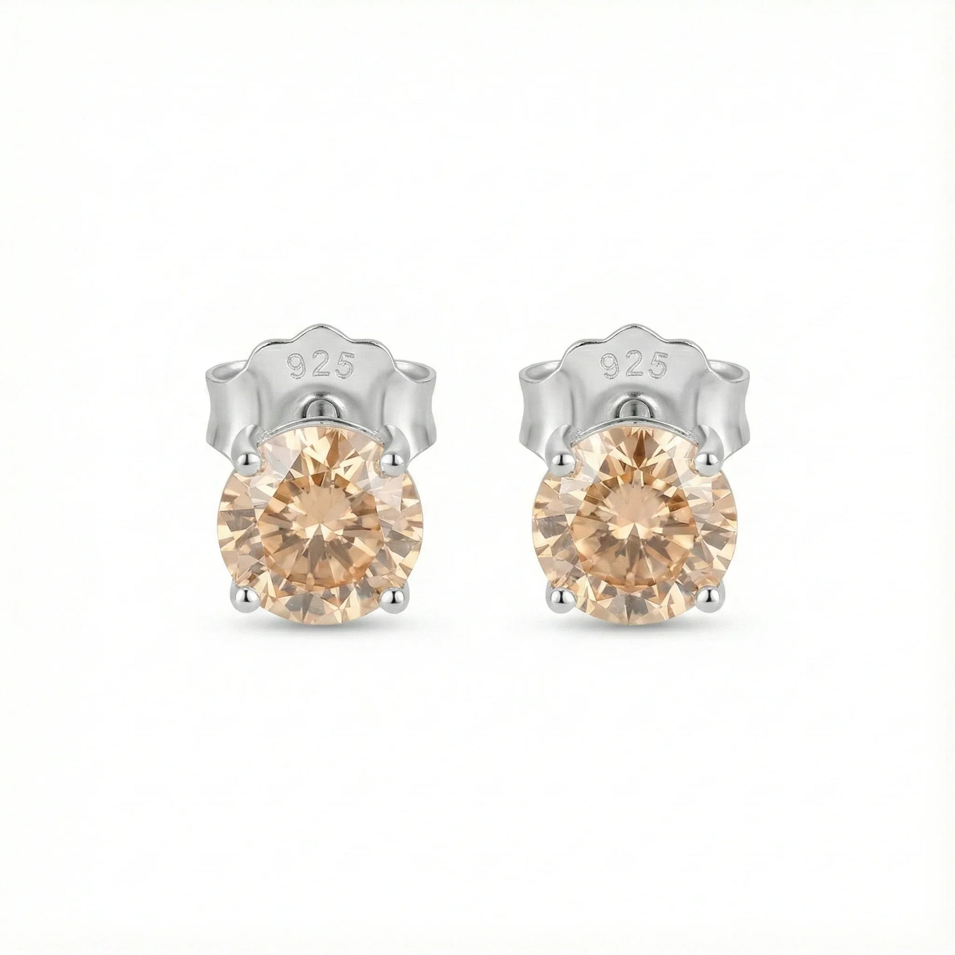 Boucles d’oreilles clous en argent 925 avec zircon couleur champagne taille ronde serti griffes, bijou élégant et intemporel
