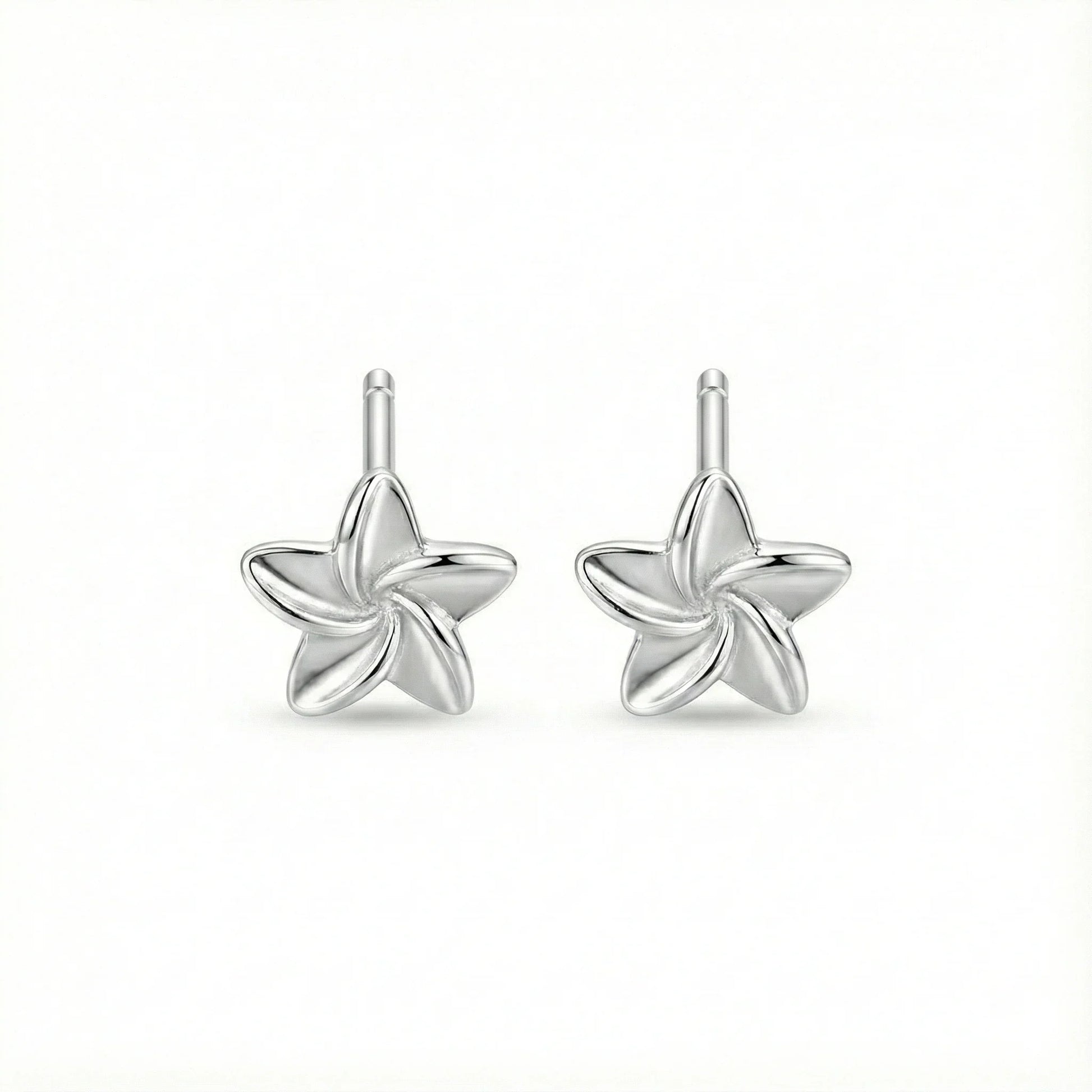 Boucles d’oreilles clous en argent 925 en forme d’étoile, bijou discret au design minimaliste et finition brillante