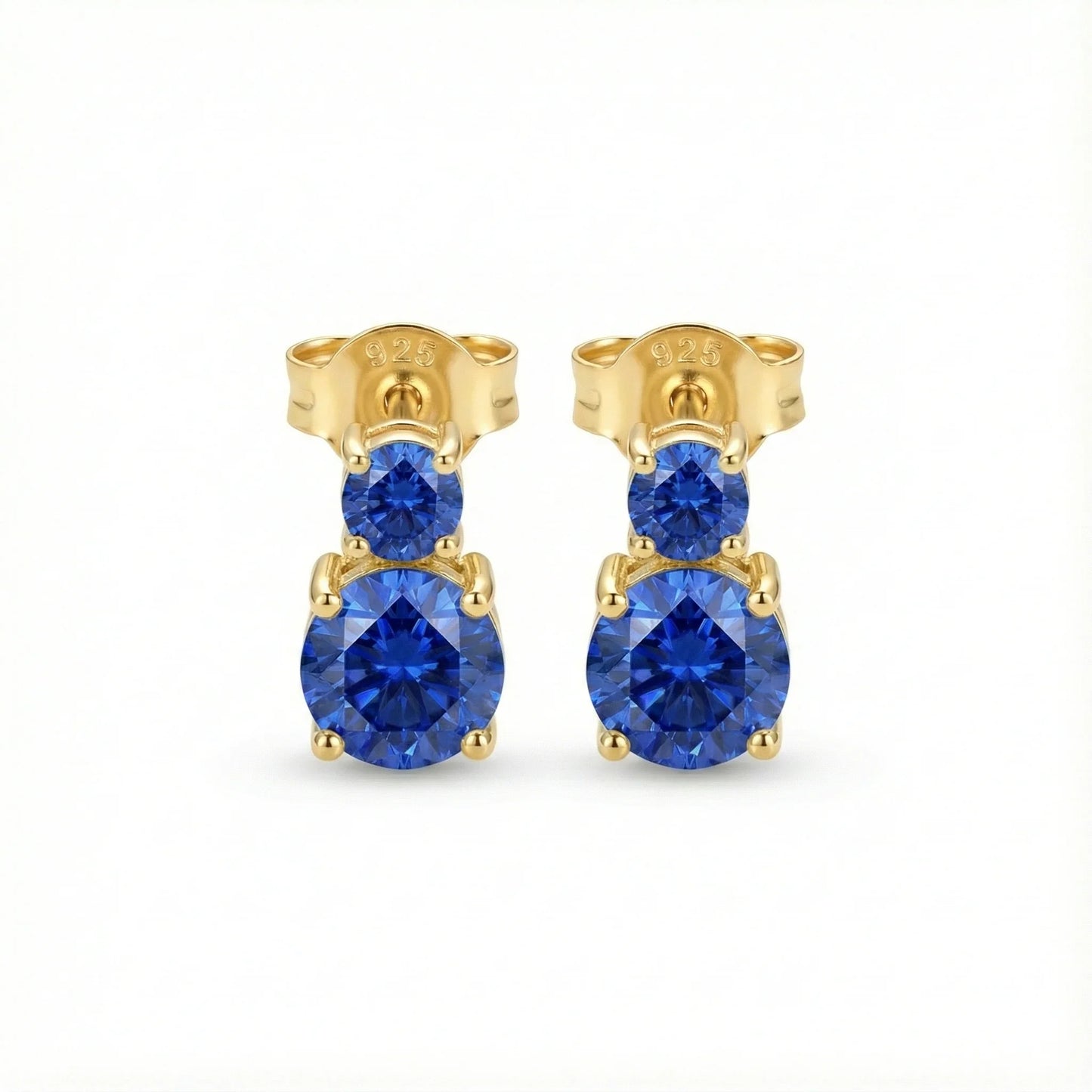 Boucles d’oreilles clous en argent 925 doré serties de pierres bleues, bijou élégant et raffiné pour femme