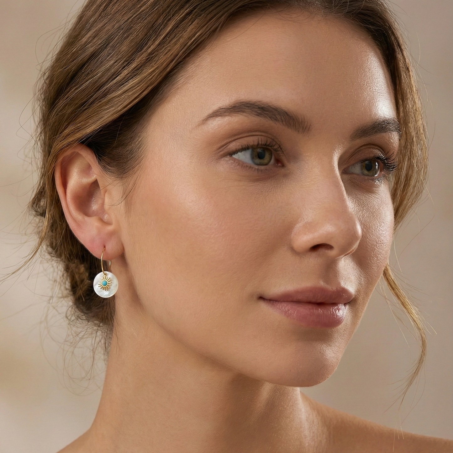 boucles d’oreilles pendantes acier inoxydable doré disque nacre turquoise vue large