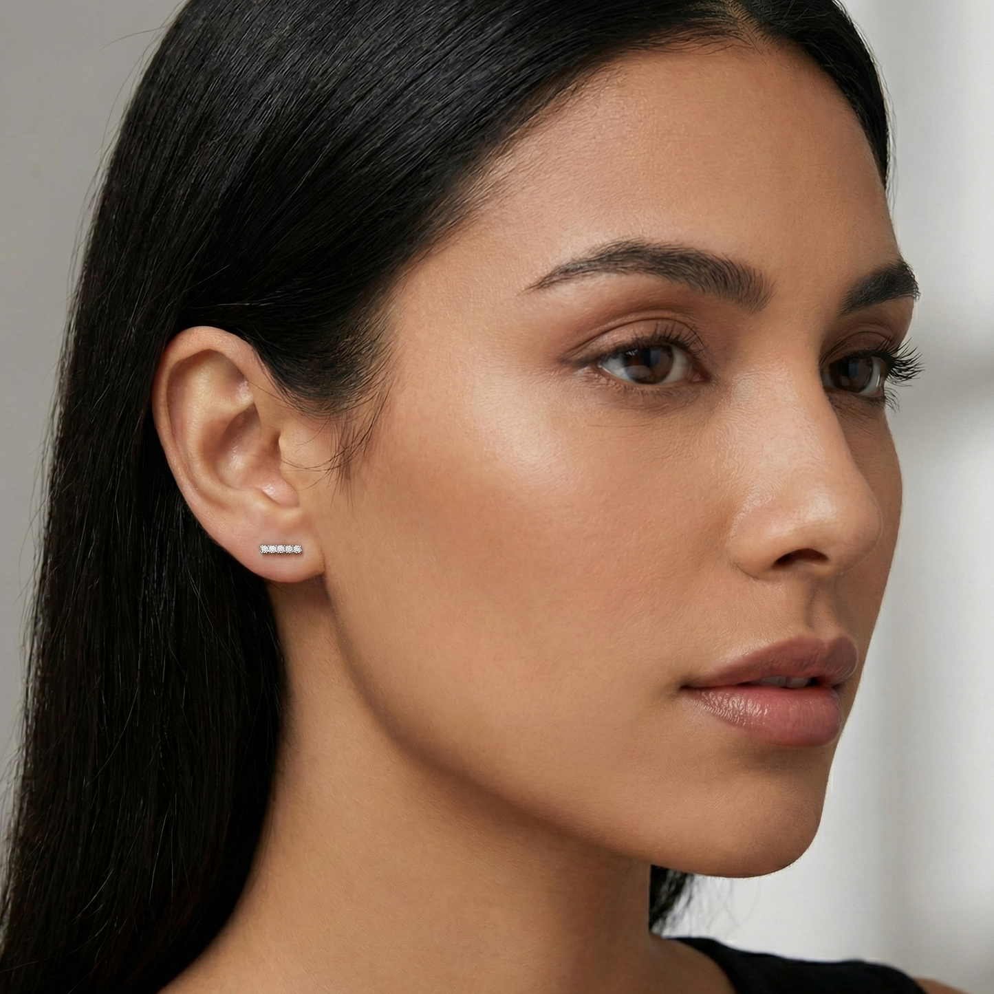 Boucles d’oreilles puces argent 925 barre verticale portées