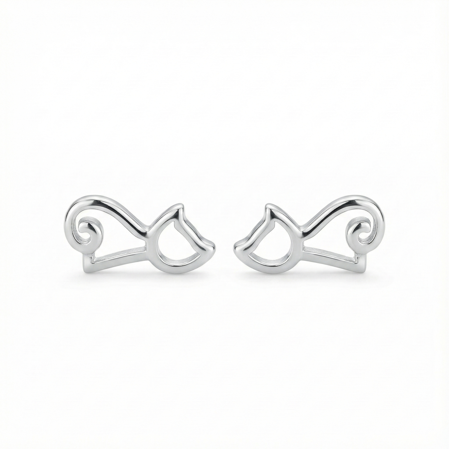 Boucles d'oreilles puces en forme de petit chat en argent 925, bijou mignon pour les amoureux des félins.