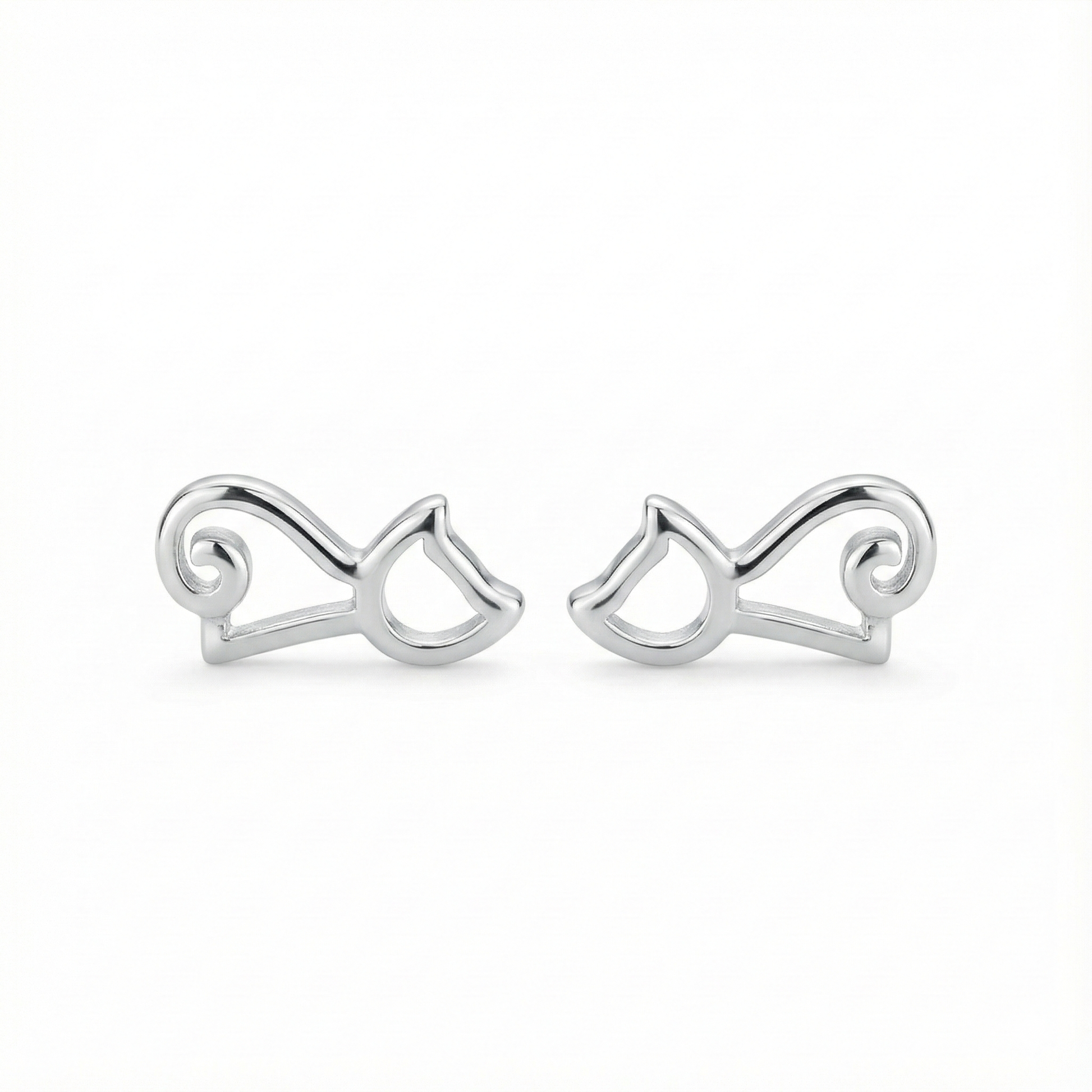 Boucles d'oreilles puces en forme de petit chat en argent 925, bijou mignon pour les amoureux des félins.
