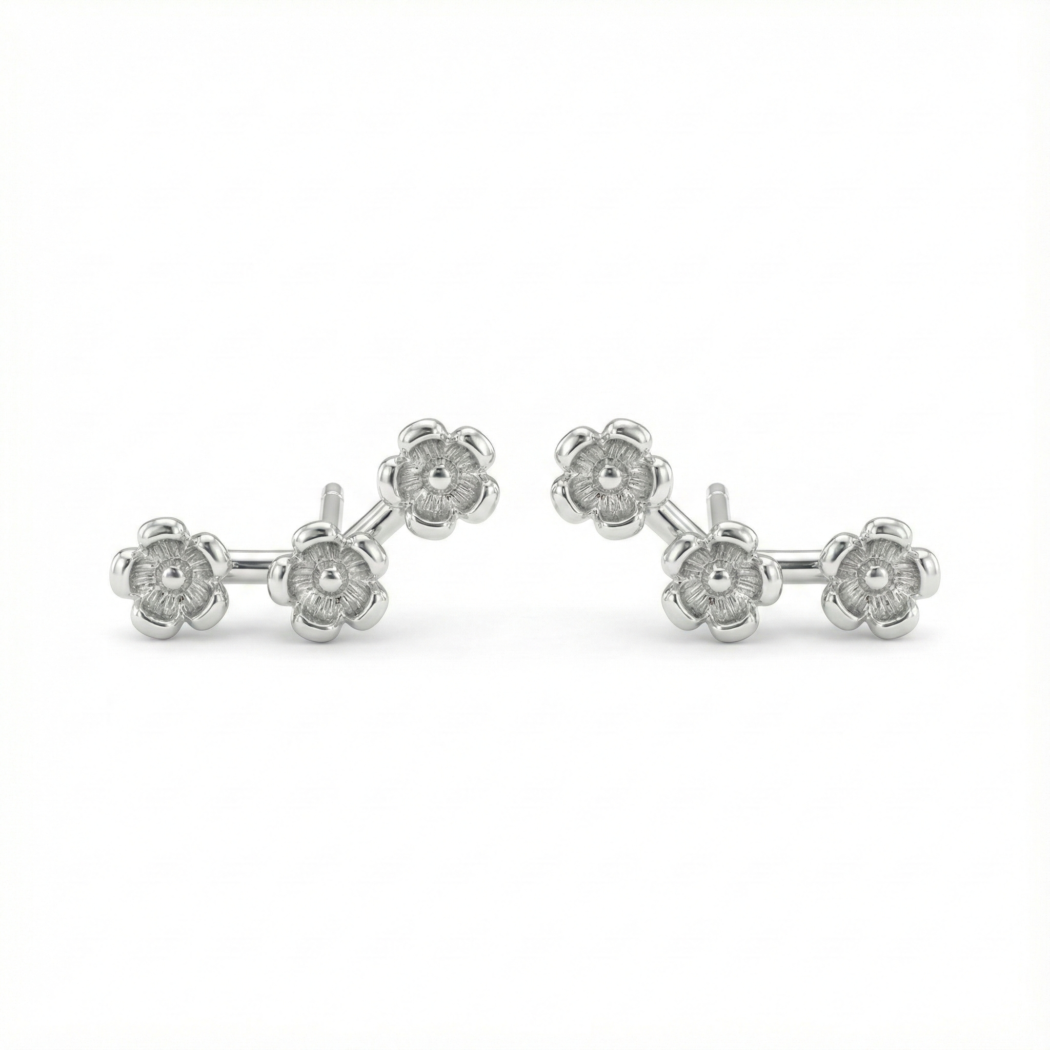 Puces d'oreilles motif trio de fleurs en argent pur 999 (argent fin), bijou floral hypoallergénique haute qualité.
