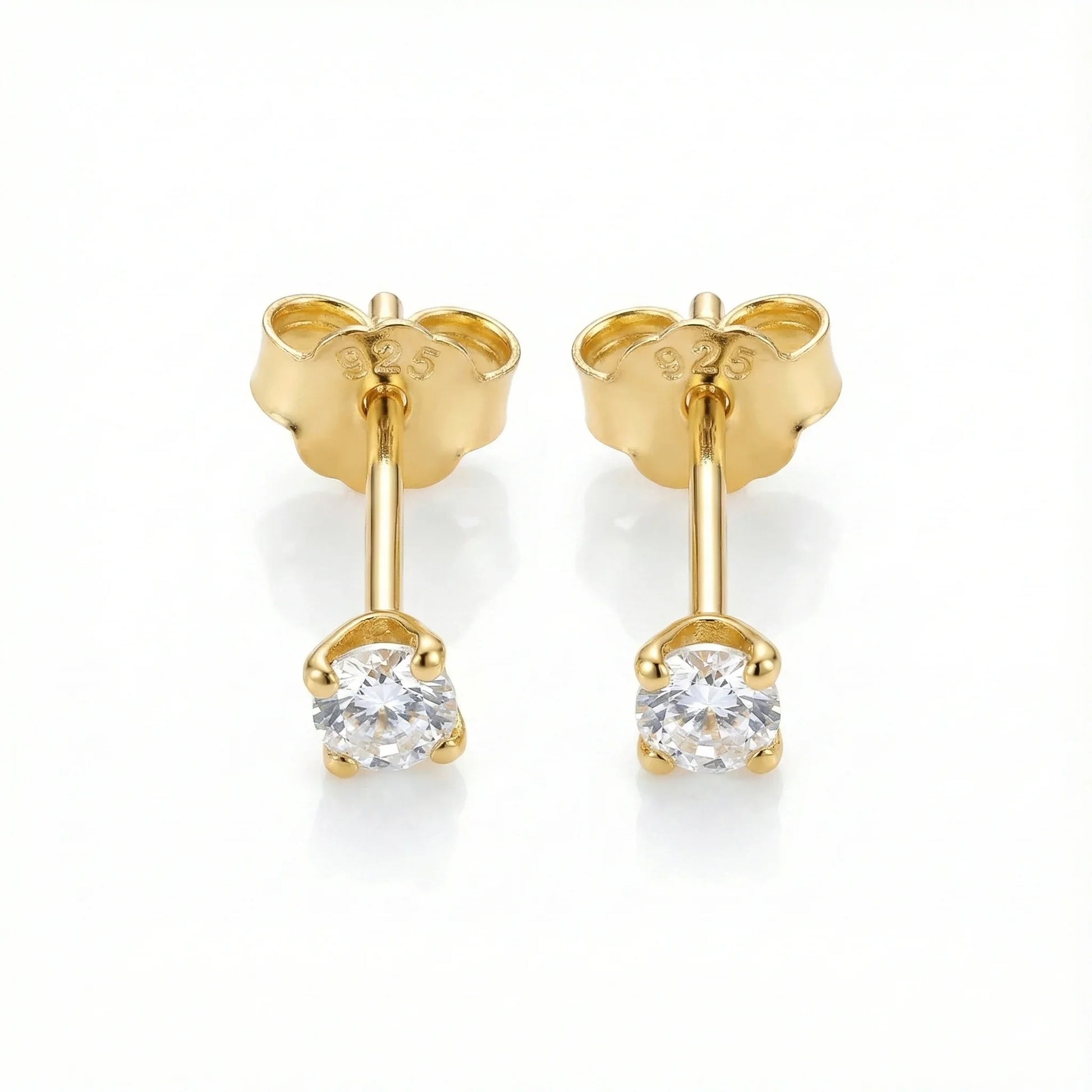 Boucles d’oreilles clous en argent 925 doré serties d’une pierre blanche, bijou classique et élégant pour femme