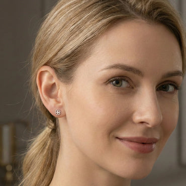 Boucles d’oreilles en argent 925 en forme de trèfle ajouré, clous d’oreilles élégants au design minimaliste et finition brillante