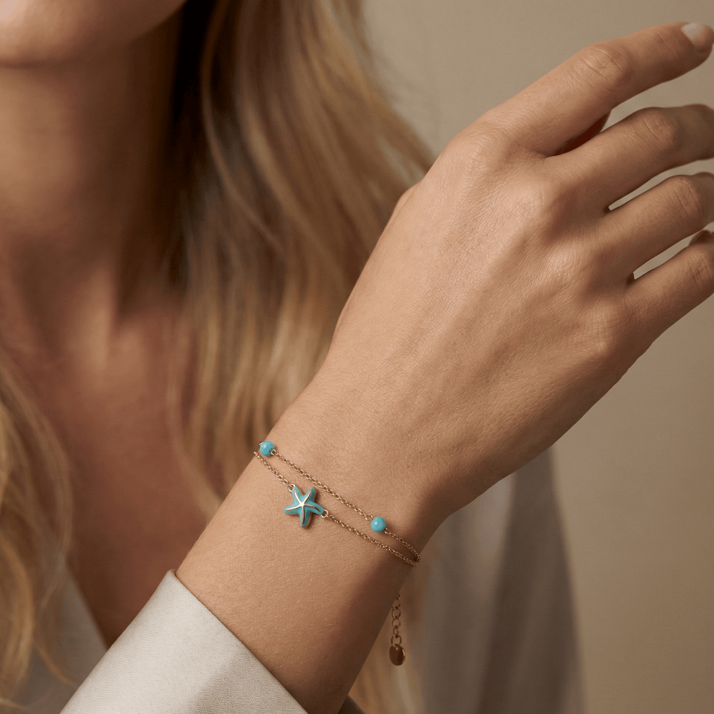 Bracelet en acier inoxydable doré avec étoile de mer turquoise et perles fines, longueur ajustable