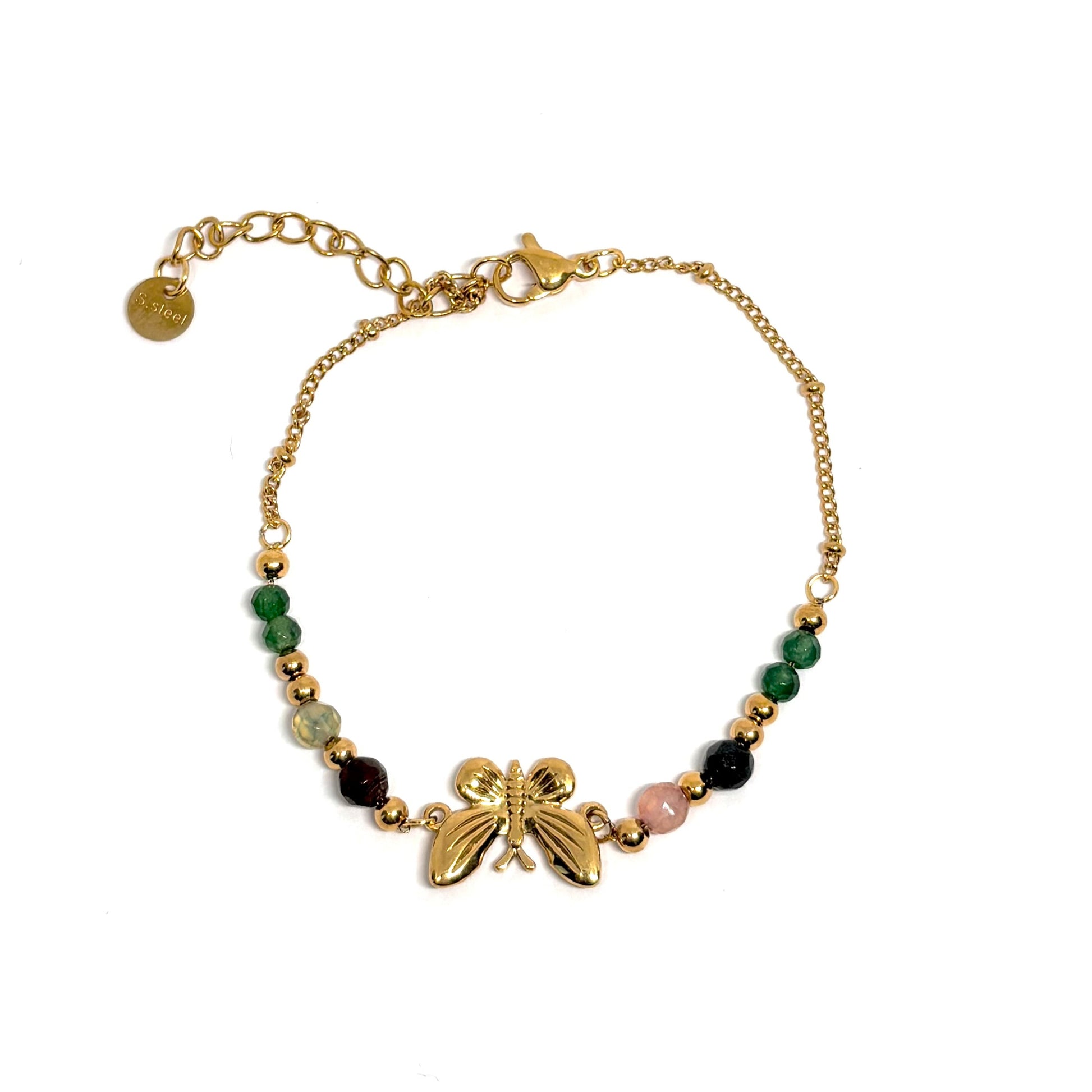 Bracelet femme doré en acier inoxydable, orné d’un papillon en relief et de perles vertes, orange et dorées. Bijou fin et poétique, résistant à l’eau, hypoallergénique et ajustable, parfait pour un style printanier élégant et lumineux