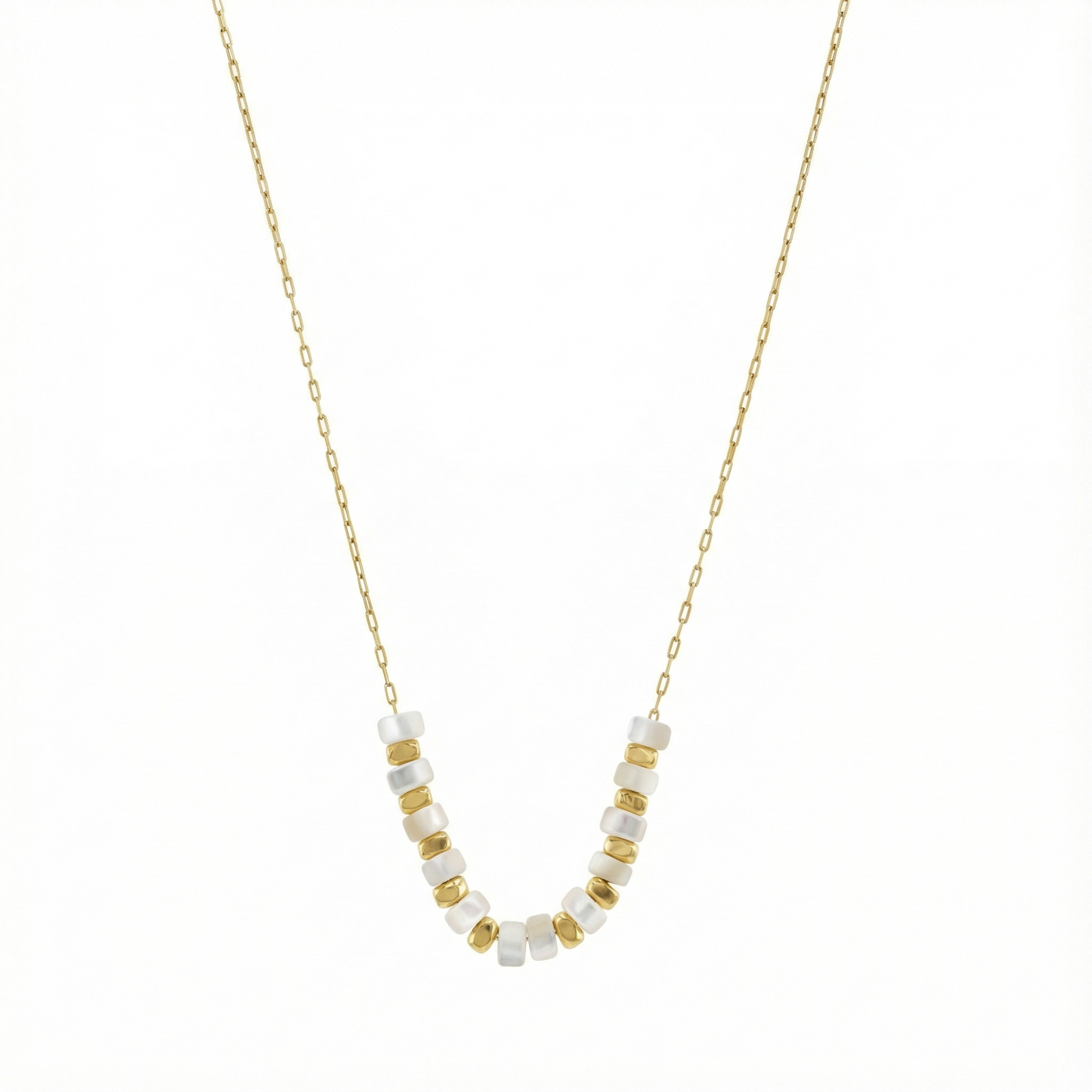 Collier acier inoxydable doré avec perles plates blanches nacrées