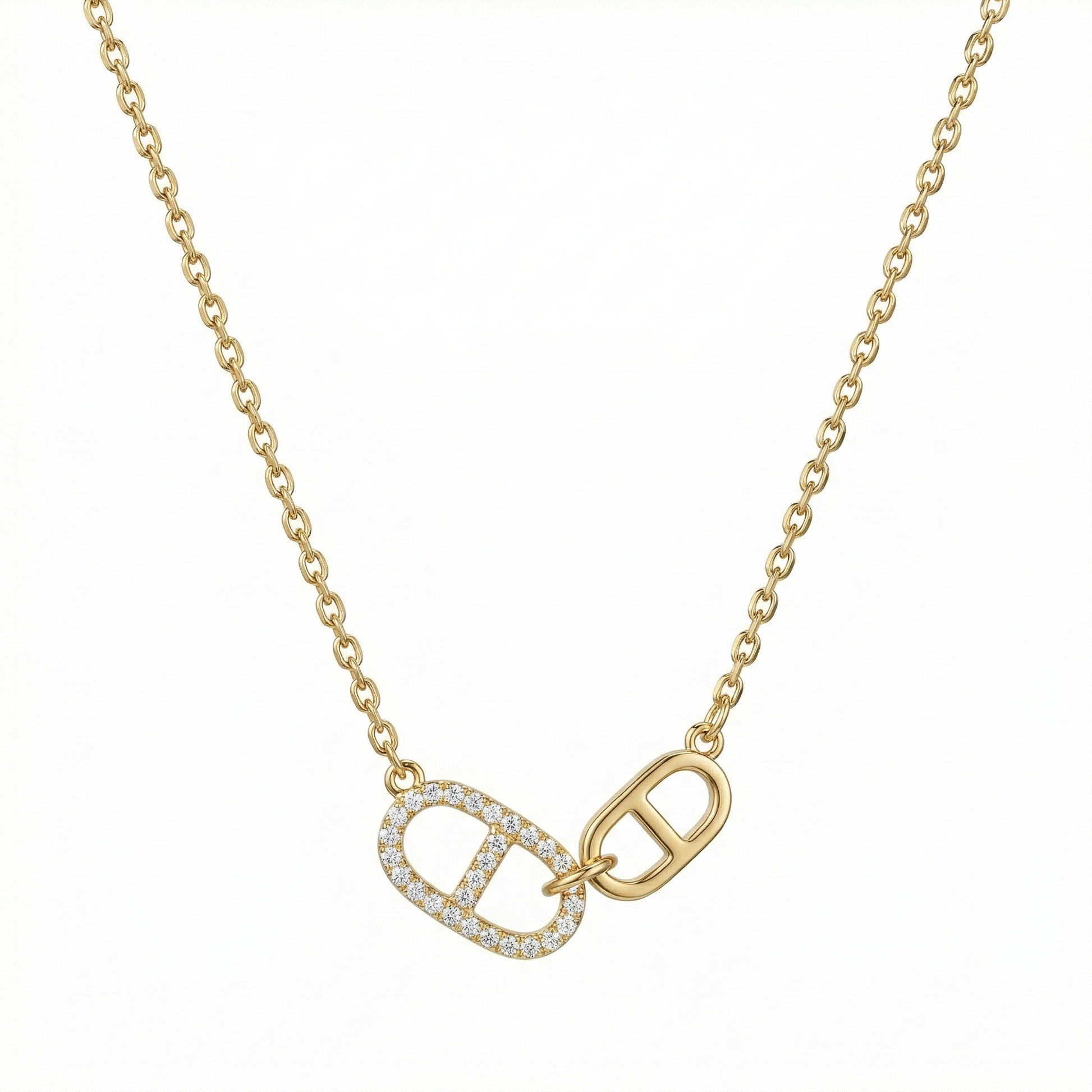 Collier doré en acier inoxydable avec maillons entrelacés et zircons étincelants