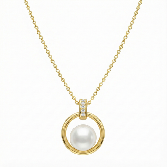 Collier doré à l’or 18k avec pendentif cercle et perle blanche
