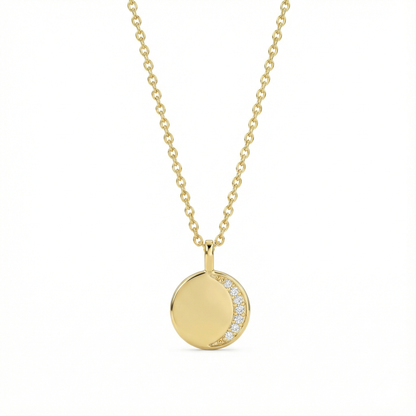 Collier doré à l’or 18k avec pendentif lune pavée de zircons