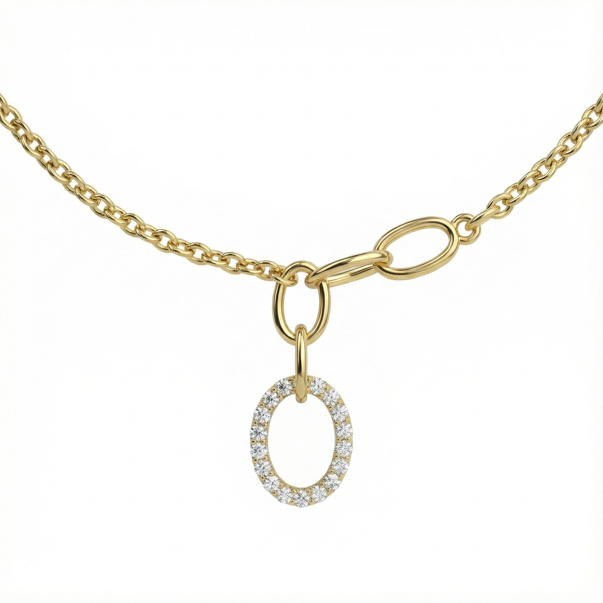 Collier doré or 18k avec maillons ovales et pendentif rond entièrement pavé de zircons scintillants, bijou géométrique chic et moderne