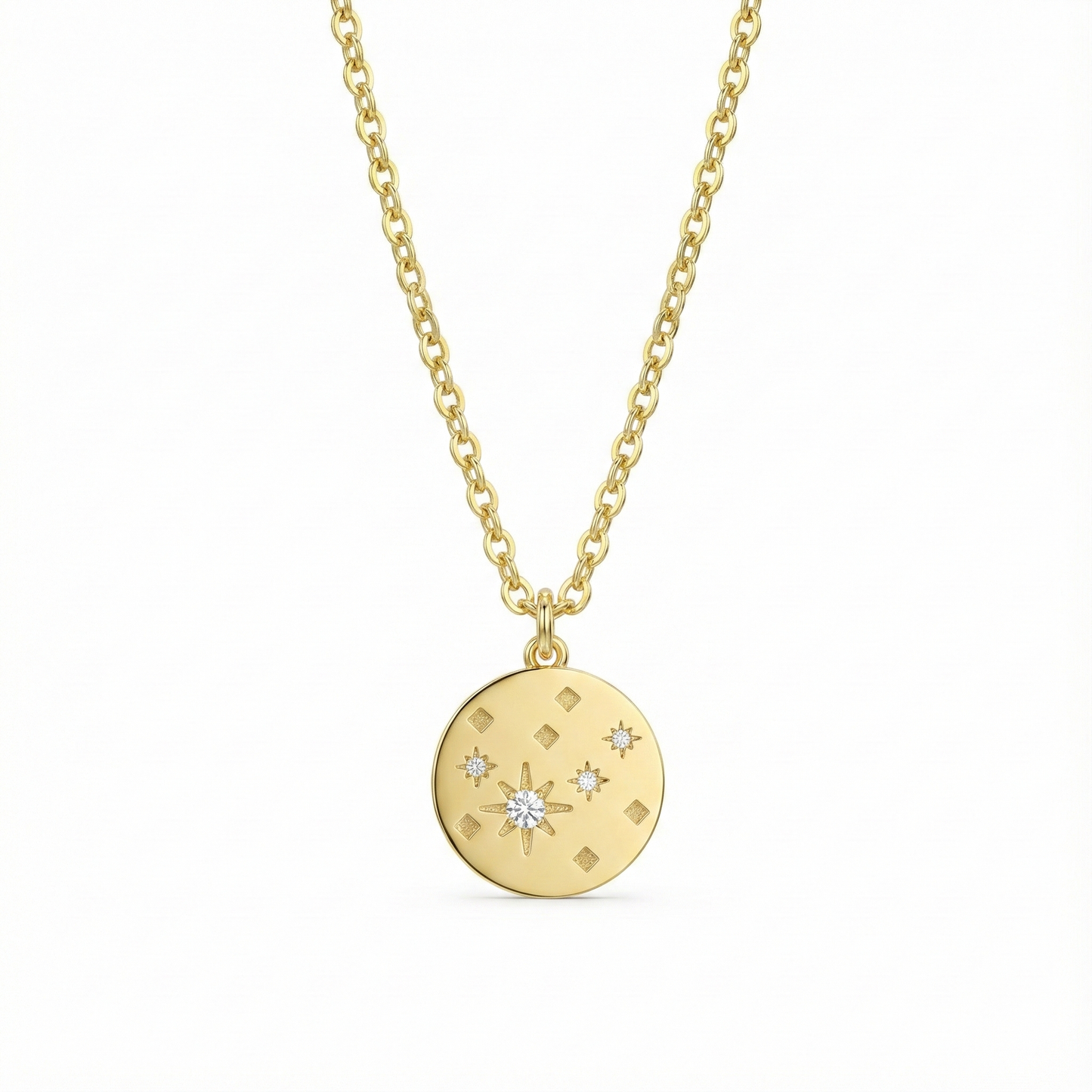 Collier doré à l’or 18k avec médaillon gravé d’étoiles