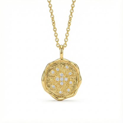 Collier doré à l’or 18k avec médaillon texturé esprit cachet