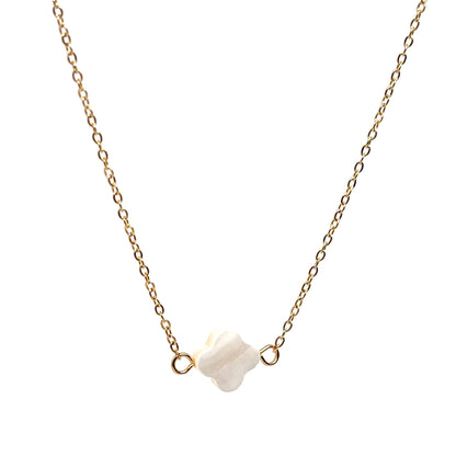 collier femme en acier inoxydable doré avec pendentif trèfle en nacre blanche, chaîne fine 39 +5 cm, bijou porte-bonheur élégant à offrir