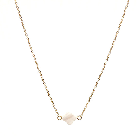 collier femme en acier inoxydable doré avec pendentif trèfle en nacre blanche, chaîne fine 39 +5 cm, bijou porte-bonheur élégant à offrir