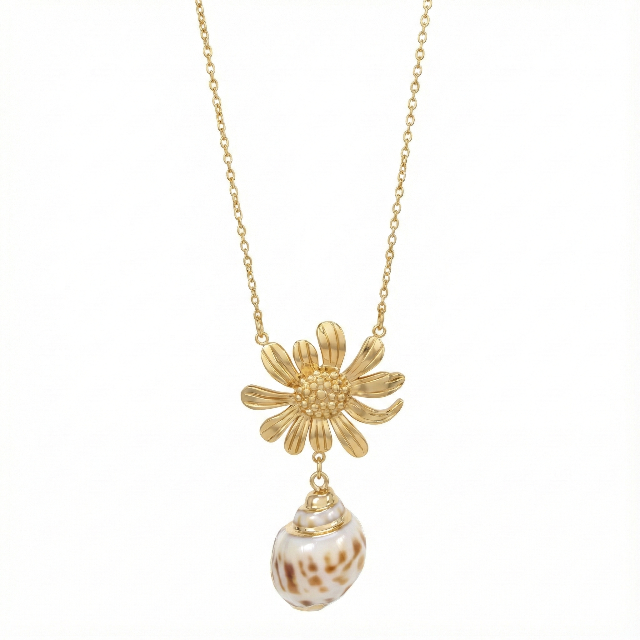 Collier fleur et coquillage en acier titane couleur doré