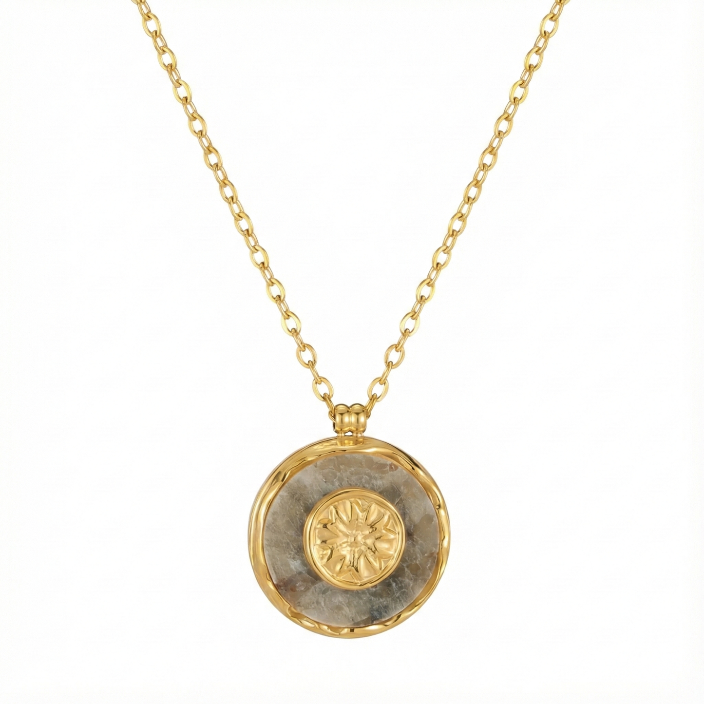 Collier médaillon en pierre naturelle avec rosace dorée