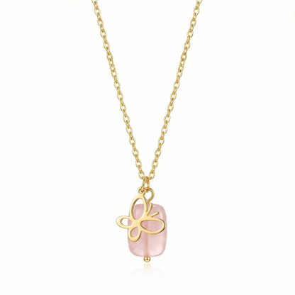 Collier pendentif papillon doré avec pierre couleur rose pastel, bijou romantique et doux en acier inoxydable pour femme.