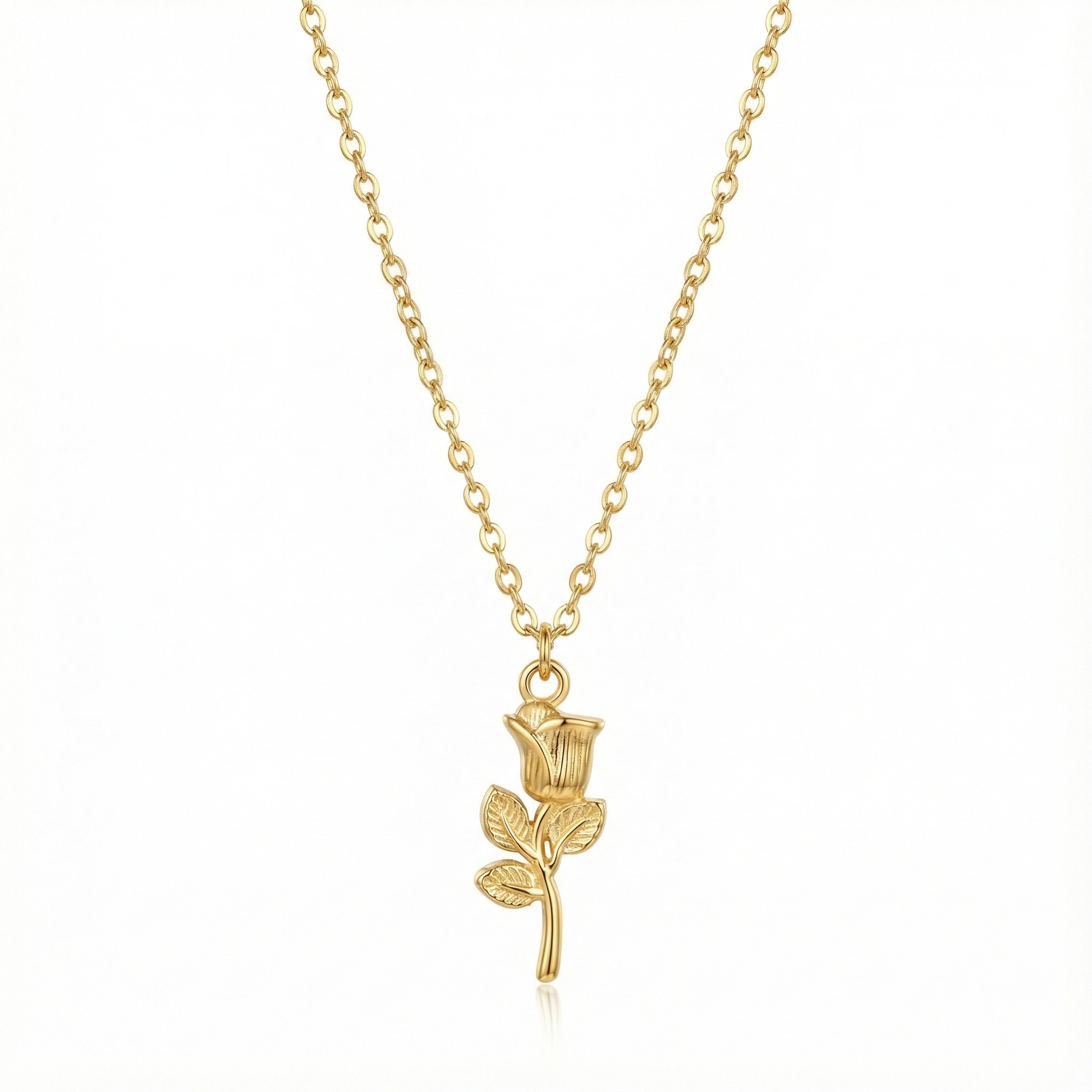 Collier pendentif fleur de rose en relief doré, symbole d'amour éternel et de romantisme sur chaîne en acier.