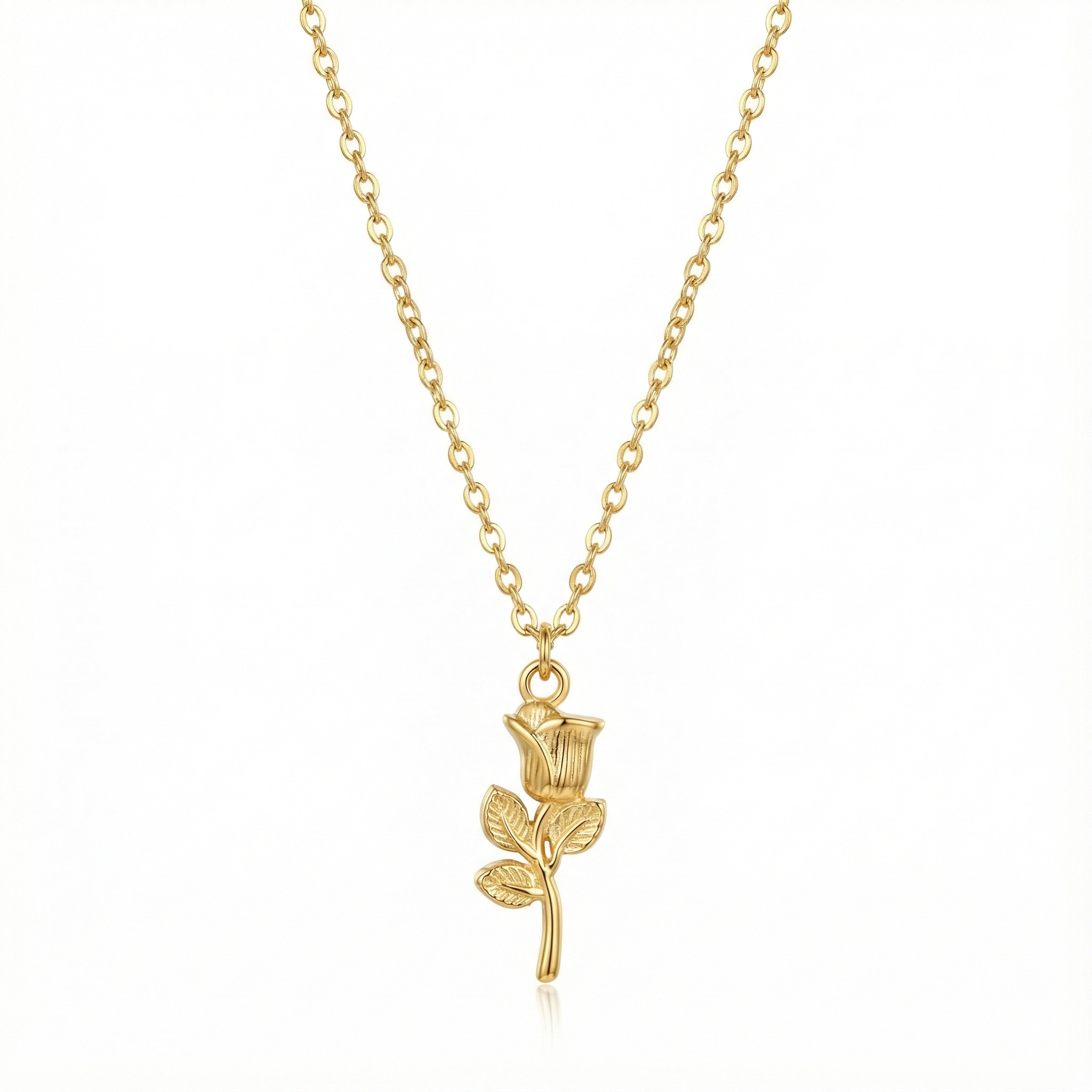 Collier pendentif fleur de rose en relief doré, symbole d'amour éternel et de romantisme sur chaîne en acier.
