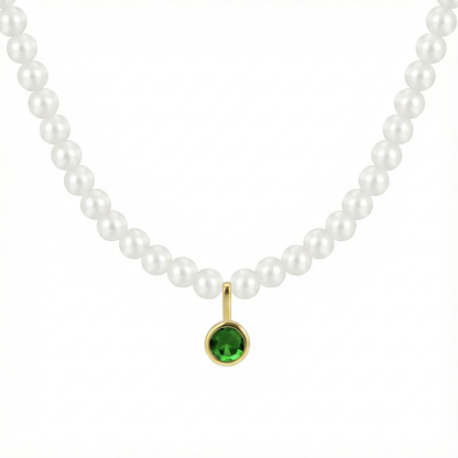 Collier de perles blanches doré or 18k avec pendentif rond vert émeraude facetté, bijou élégant et lumineux