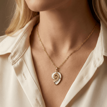 Collier spirale en acier inoxydable doré or 18k avec pendentif nacré, chaîne ajustable 41 + 5 cm, bijou élégant pour usage quotidien