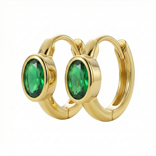 Créoles dorées or 18k de forme ovale avec pierre synthétique verte aux reflets émeraude, bijou minimaliste et élégant