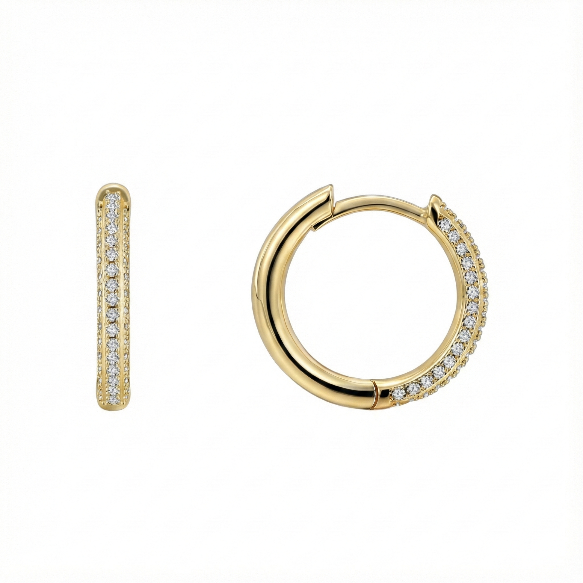 Créoles fines dorées or 18k ornées de strass scintillants, design discret et élégant pour le quotidien